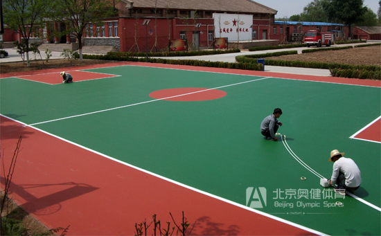 軍隊塑膠籃球場圖片