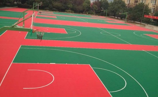 標(biāo)準(zhǔn)學(xué)校懸浮地板籃球場(chǎng)地圖片