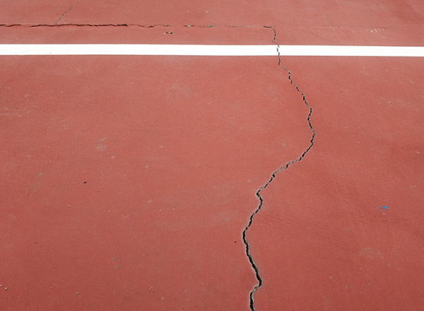 裂縫的硅pu球場(chǎng)面層