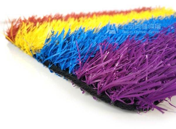 幼兒園操場彩虹草皮