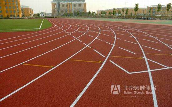 學校塑膠跑道基礎怎么做