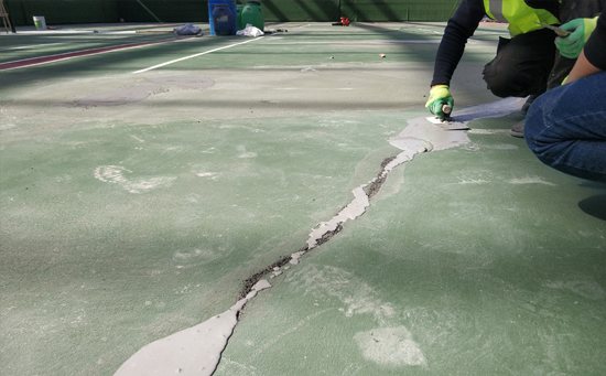 丙烯酸網(wǎng)球場裂縫怎么處理？處理方法有哪些？
